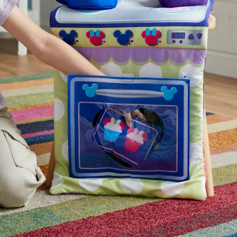 Minnie Mouse Fold-Up Playset - Image 5